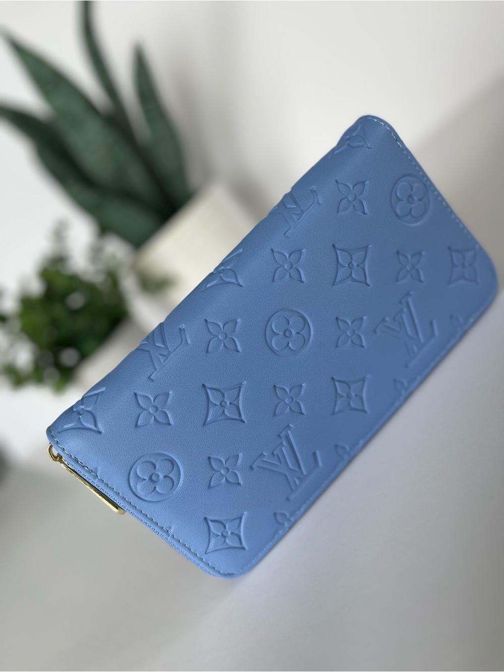 Vintage Louis Vuitton Monogram Zippy Wallet